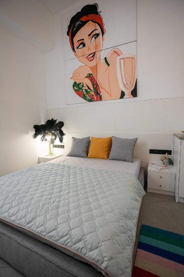 High Five Apartments, Most City Area Днепър Екстериор снимка