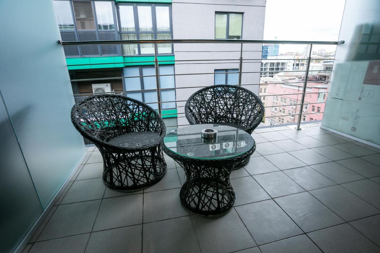 High Five Apartments, Most City Area Днепър Екстериор снимка