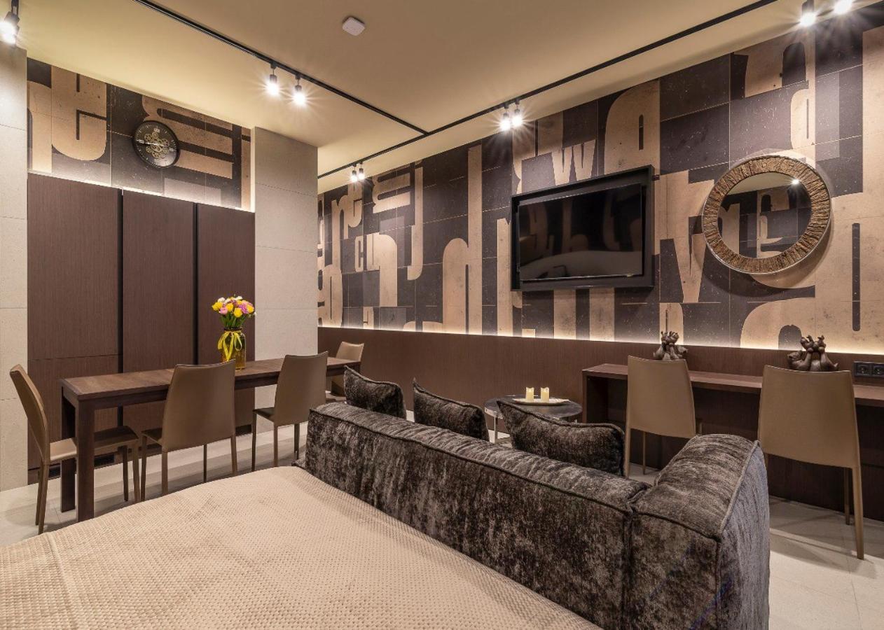 High Five Apartments, Most City Area Днепър Екстериор снимка