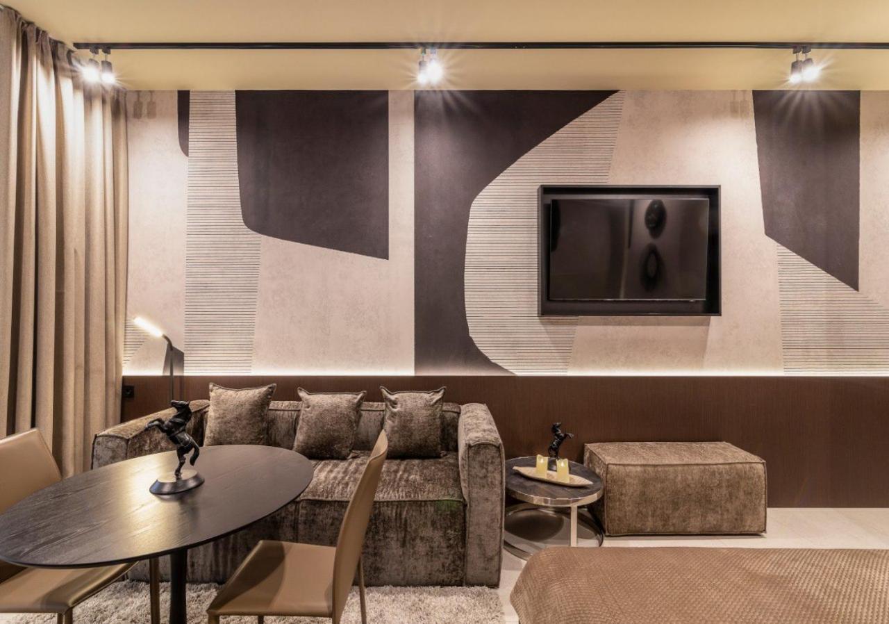High Five Apartments, Most City Area Днепър Екстериор снимка